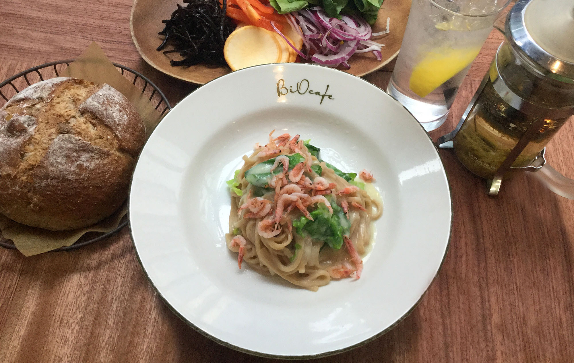 玄米パスタ 桜エビと春キャベツのソイクリーム